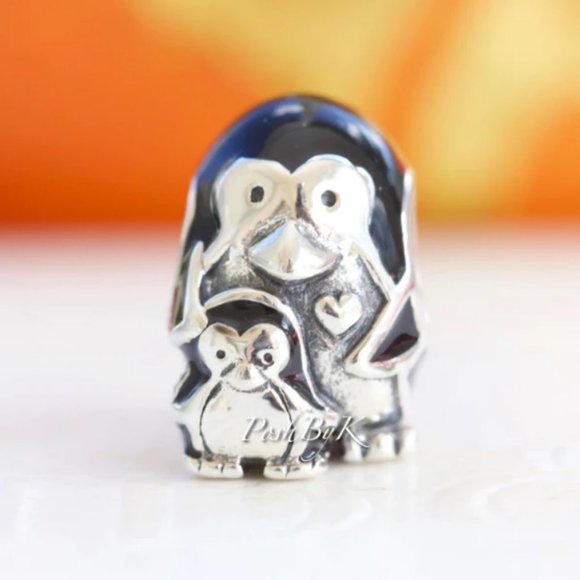 Pandora Penguin Family Charm 791404EN60 - Picture 1 of 3